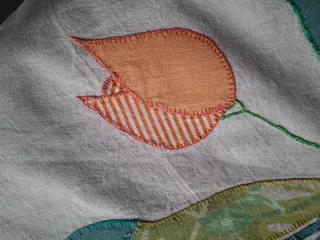 Tenda/pannello artigianale con tulipani