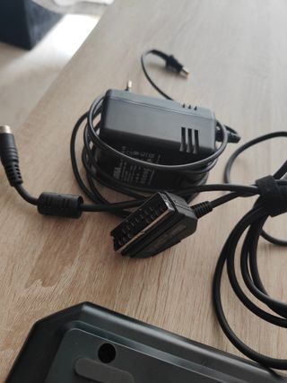Consola Sega Mega Drive II + 2 Mandos + Cables