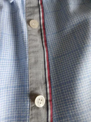 Camisa Tommy Hilfiger azul y blanca