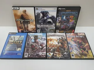 Pacchetto di 7 giochi per PC: Call of Duty, Sim City, Blood Bowl