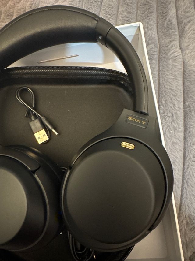 Fones de ouvido Sony WH-1000XM4 Preto