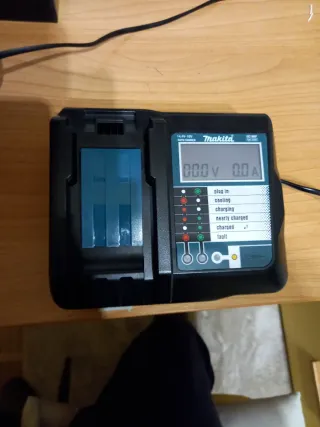 Cargador Makita 14.4V-18V