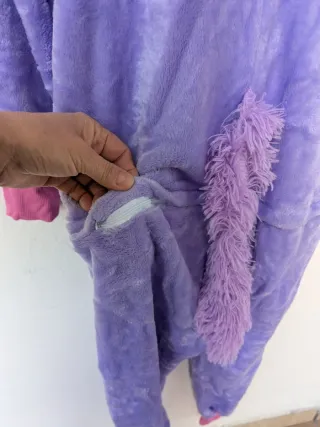 Vestito unicorno viola con cappuccio