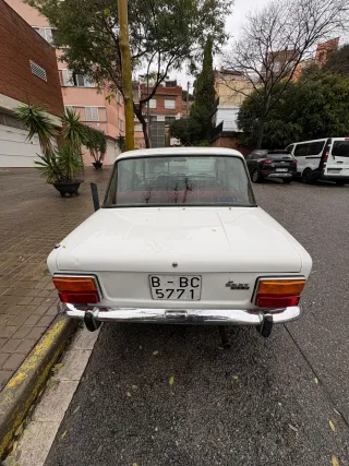 SEAT 124 1975