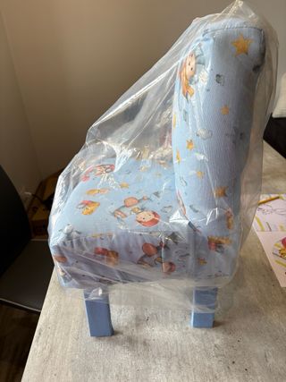 2 sedie bambini: 1 rosa, 1 blu