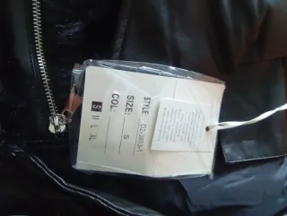 Chaleco pelo negro cremalleras