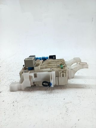 CAJA RELES / FUSIBLES TOYOTA RAV 4 (A2)