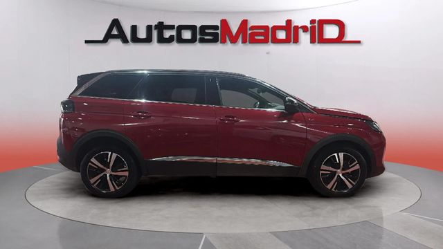 Peugeot 5008 2021