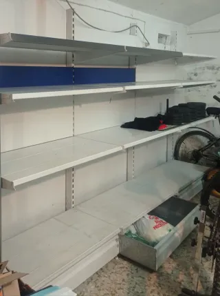 Estantería metálica sin tornillos