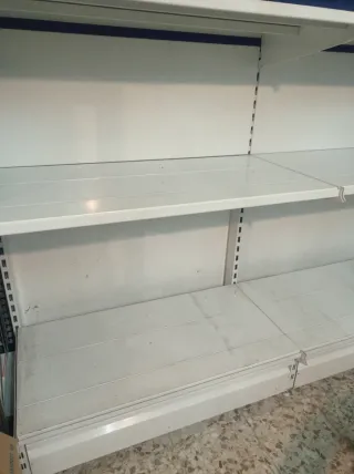 Estantería metálica sin tornillos