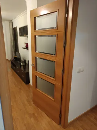 2 Puertas de madera con 4 cristales