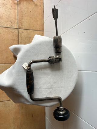 BERBIQUÍ MANUAL DE EBANISTA TIPO CARRACA.