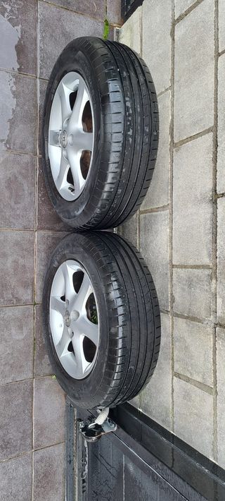 Juego de llantas 15" Toyota