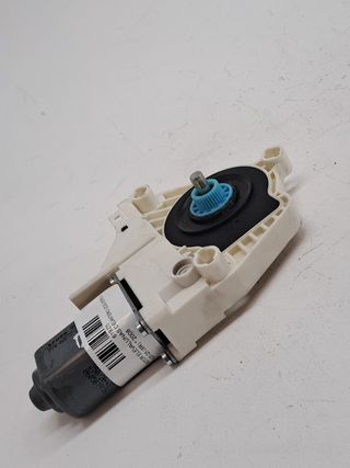 MOTOR ELEVALUNAS DELANTERO IZQUIERDO AUDI Q5 (8R)