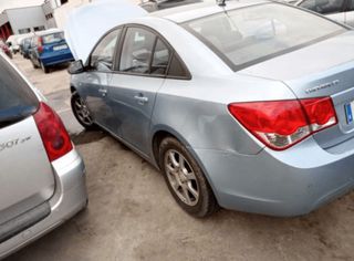 Chevrolet 20453473 faro antiniebla delantero cruze