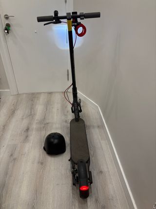 Patinete Eléctrico Xiaomi 4 y casco