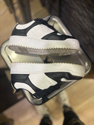 Zapatillas Guess Negras y Blancas