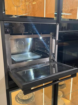 Microondas compacto Neff C17UR02G0