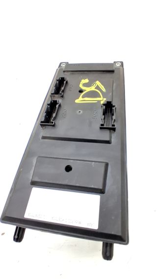 CAJA RELES / FUSIBLES LAND ROVER DISCOVERY SPORT