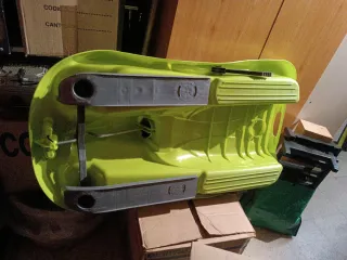 Trineo verde con volante