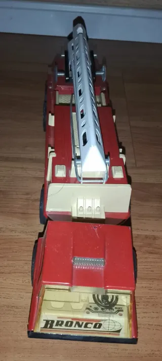 Camión GOZAN mod Bronco 2521 años 70