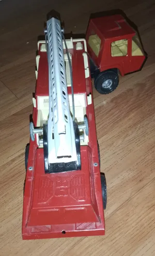 Camión GOZAN mod Bronco 2521 años 70