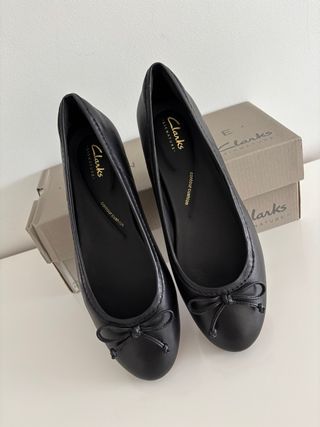 Bailarinas negras piel Clarks nuevas