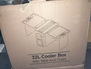 Nevera 32L con Mesa y Sillas Plegables