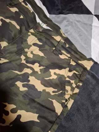 Pantaloni mimetici uomo