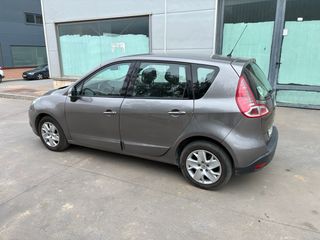 Renault Scenic 2011