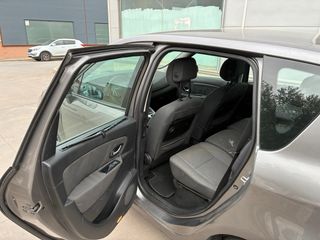 Renault Scenic 2011