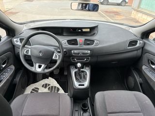 Renault Scenic 2011