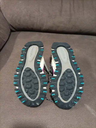 Zapatillas New Balance Trail Morado/Blanco