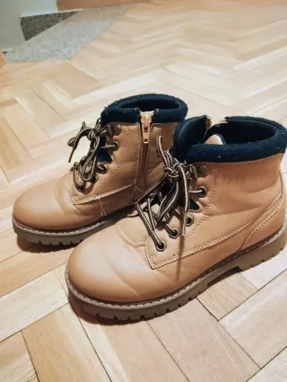 Botas niño MANGO talla 33