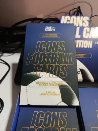 Caja de cromos de fútbol ICONS LEGACYCZ