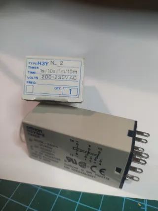 Temporizador Sólido Omron 1