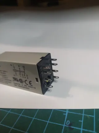 Temporizador Sólido Omron 1