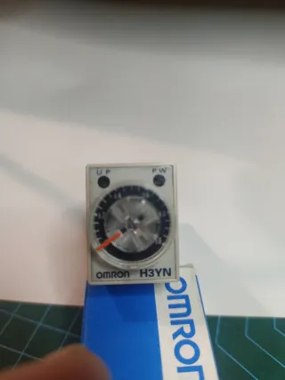 Temporizador Sólido Omron 1