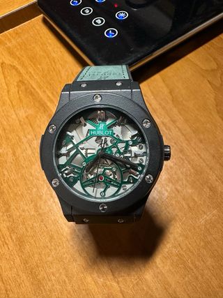 Reloj Hublot Negro y Verde Esqueleto
