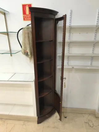 Mueble esquinero de Nogal