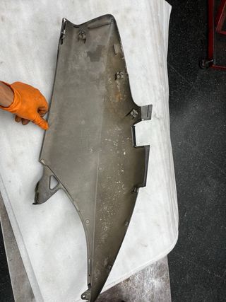 Tapa Lateral Izquierda Honda Lead 110 Negra