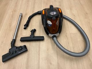 Aspiradora Rowenta Compact Power Cyclonic