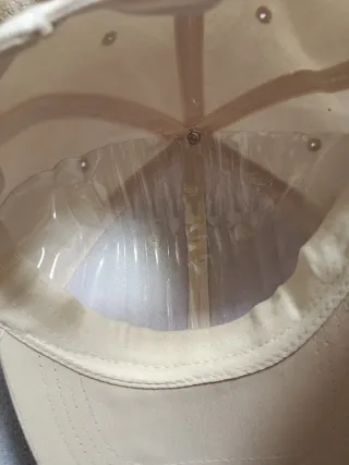 Gorras Beige y Marrón