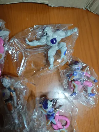Lote 8 Figuras Freezer Dragon Ball