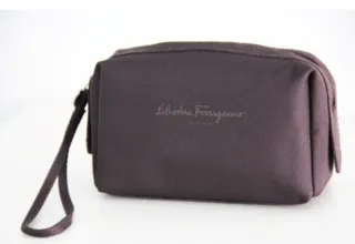 Neceser Salvatore Ferragamo Negro/Marrón