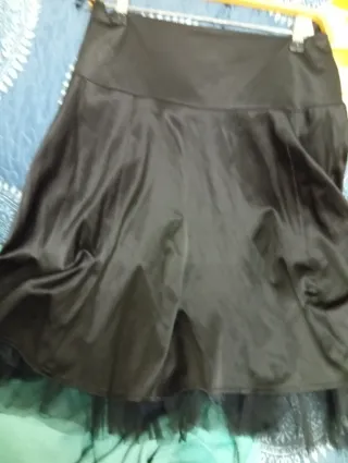 Faldas negras con tul estilo vals.precio los dos