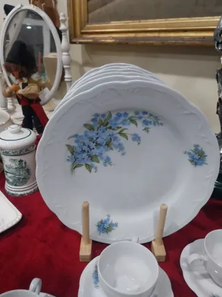 Vajilla KAHLA porcelana azul y blanca