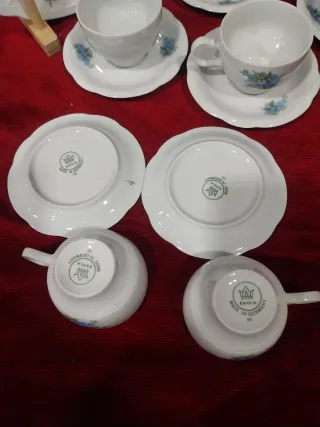 Vajilla KAHLA porcelana azul y blanca