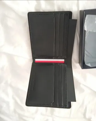 Cartera Tommy Hilfiger Negra