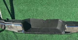 Paragolpes trasero toyota 385702 521520k090 hilux